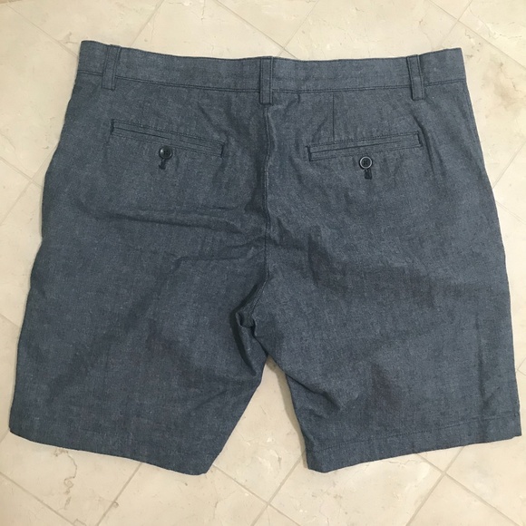 Banana Republic Slim Fit Aiden Short - 34 - Picture 3 of 4